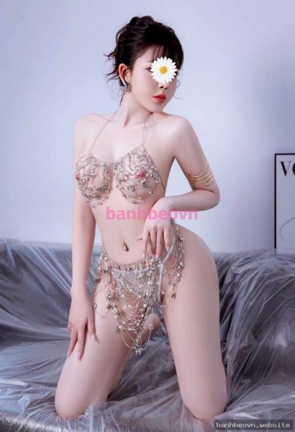 Em Nhã Uyên 2002 – 500k, 1m62, 49kg – Long Biên, Hà Nội – ảnh 2